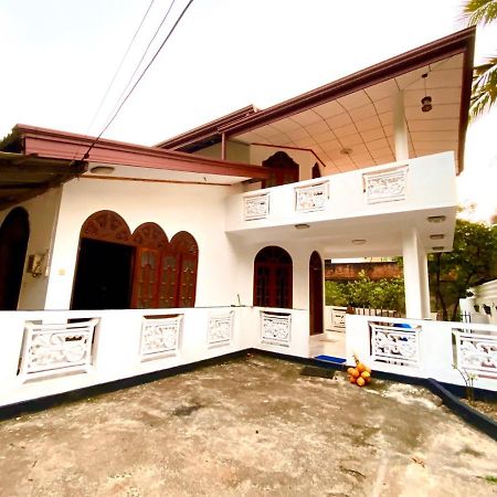 Moragalla Dilu Villa Beruwala Bagian luar foto